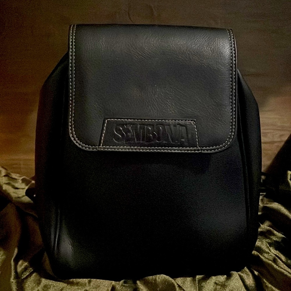 🔴 SOLD 🔴 Sembonia Black Backpack